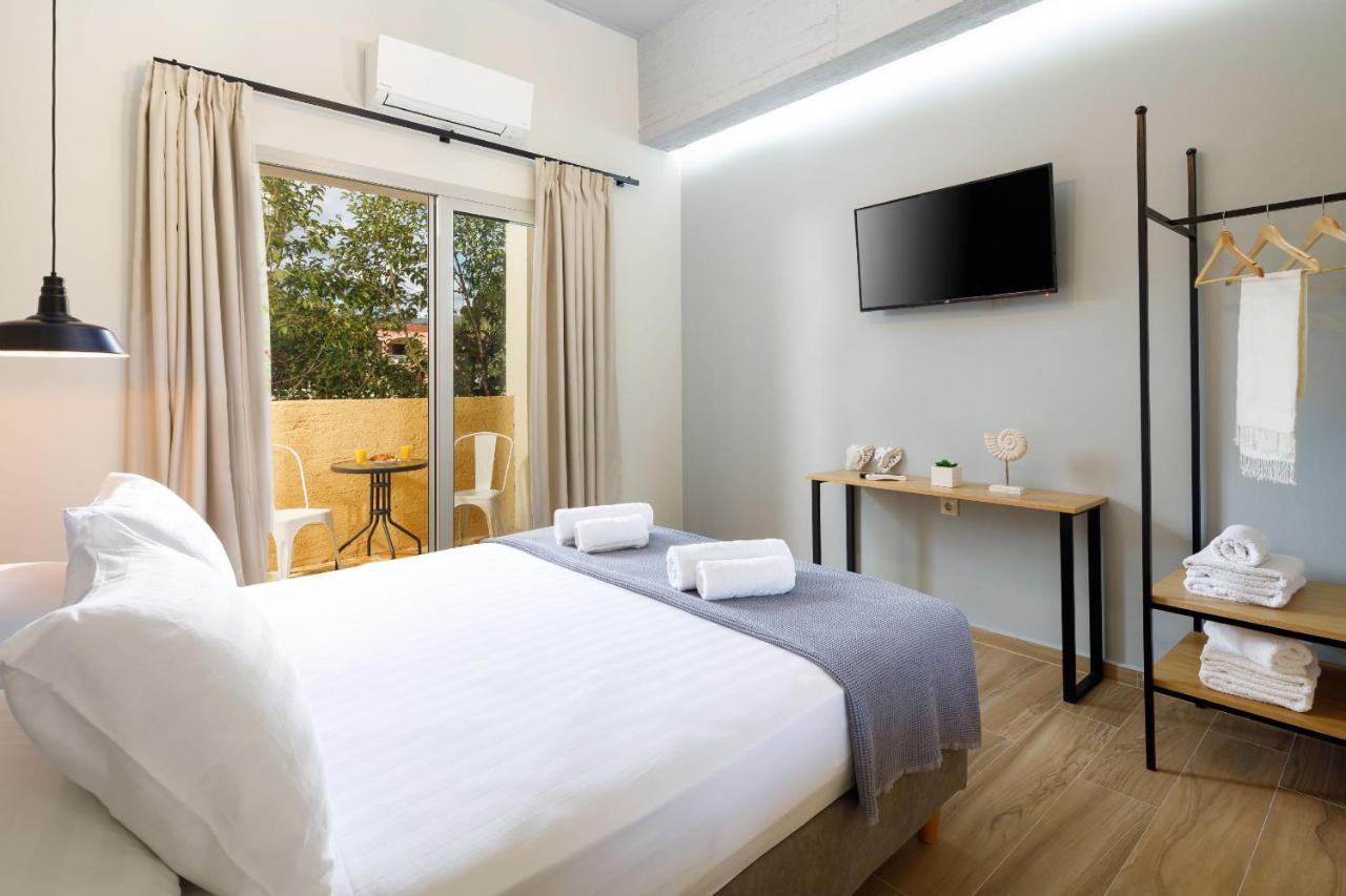 Senses Suites Дассия Экстерьер фото