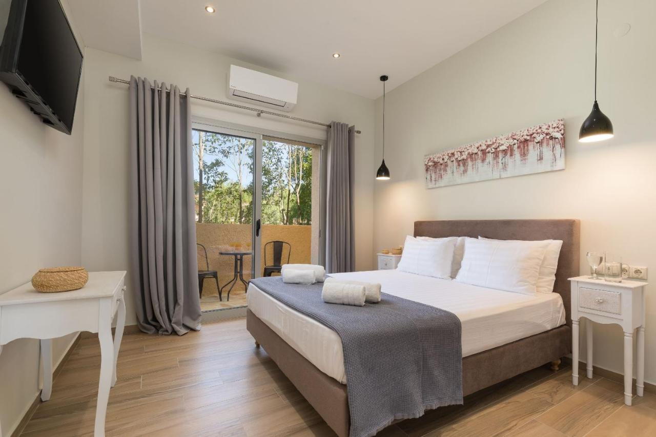 Senses Suites Дассия Экстерьер фото